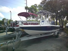 2023 Robalo 206 Cayman for sale at APOPKA MARINE in INVERNESS, FL