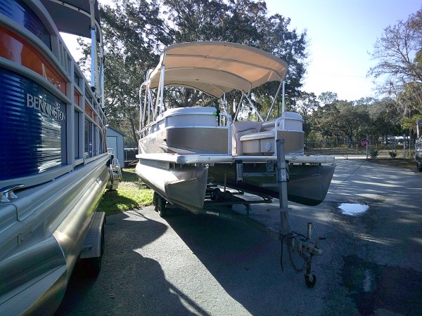 Pre-Owned 2012 Sweetwater Power Boat for sale 2012 Sweetwater 2286RE Coastal Pontoon for sale in INVERNESS, FL