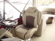 Helm Seat 2023 Bennington 22LFB for sale in INVERNESS, FL