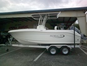 2025 Robalo R200 for sale at APOPKA MARINE in INVERNESS, FL