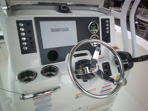 Simrad 2025 Robalo R200 for sale in INVERNESS, FL