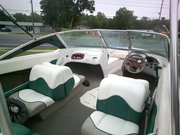 Used 2004  powered Power Boat for sale 2004 Tahoe Q3 Bowrider for sale in INVERNESS, FL