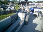 Used 2026  powered Bennington Boat for sale 2024 Bennington 20SVS Tri-toon for sale in INVERNESS, FL