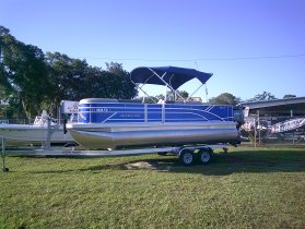 2024 Bennington 20SVS Tri-toon for sale at APOPKA MARINE in INVERNESS, FL