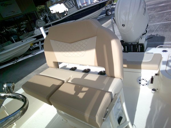 Helm Seat 2026 Scout Boats 231XSB for sale in INVERNESS, FL