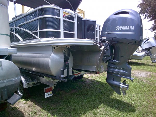 Pre-Owned 2023  powered Power Boat for sale 2023 Bennington 21SFXAPG Tritoon for sale in INVERNESS, FL