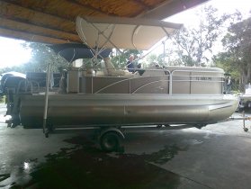 2013 Bennington 20SLX for sale at APOPKA MARINE in INVERNESS, FL